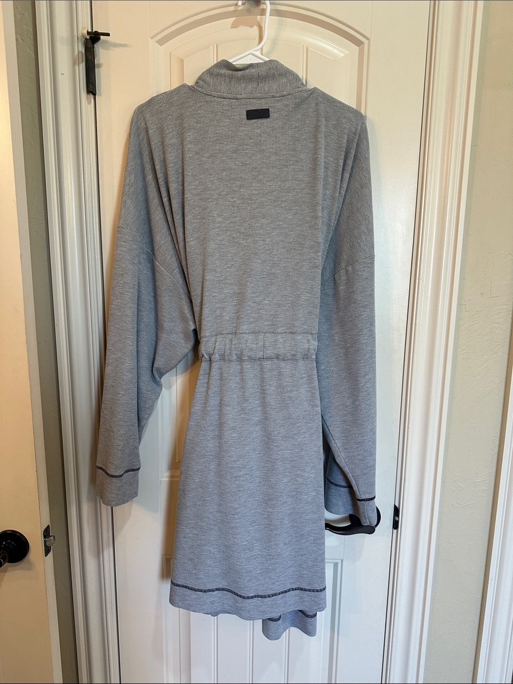 Fabletics Gray Robe - Picture 2 of 4